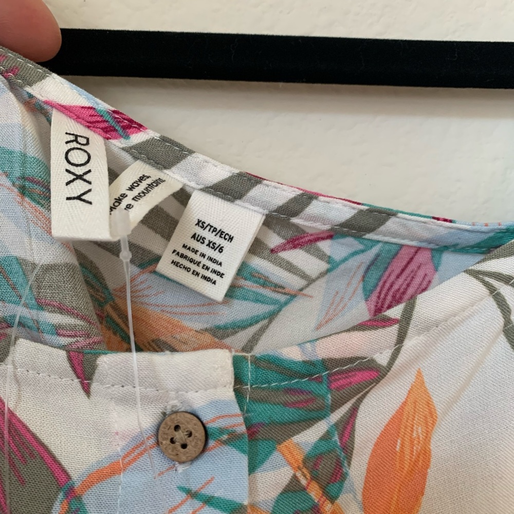 NWT- Roxy pure sugar crop top white floral - size XS - Picture 10 of 10